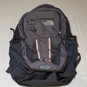 The North Face Women’s Recon Rabbit Grey & Asphalt Backpack FAIR Condition